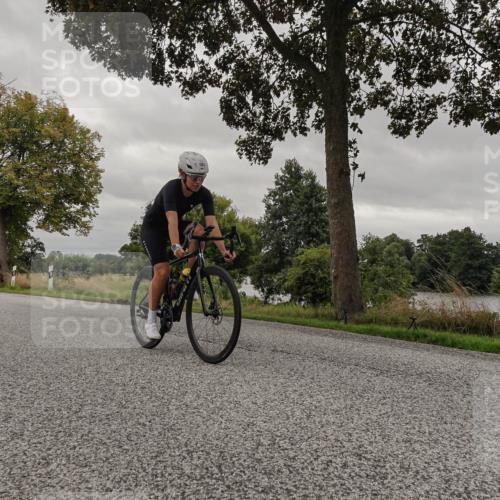 30.08.2026 - Elbe Triathlon Hamburg Michael Burmester http://msf.ph/oto/10051805 30.08.2026 10:23:25 Radfahren 845 meine-sportfotos.de