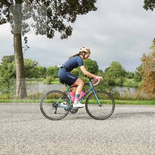 30.08.2026 - Elbe Triathlon Hamburg Michael Burmester http://msf.ph/oto/10051812 30.08.2026 10:00:48 Radfahren 558, 866, 869 meine-sportfotos.de