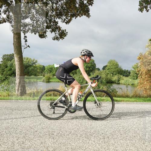 30.08.2026 - Elbe Triathlon Hamburg Michael Burmester http://msf.ph/oto/10051834 30.08.2026 10:01:10 Radfahren 533, 650, 671, 675, 700, 831 meine-sportfotos.de