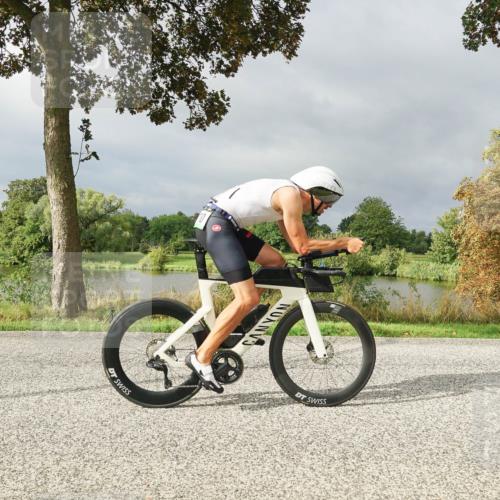 30.08.2026 - Elbe Triathlon Hamburg Michael Burmester http://msf.ph/oto/10051839 30.08.2026 10:01:15 Radfahren 533, 650, 700 meine-sportfotos.de