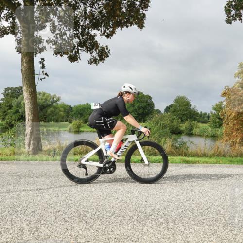 30.08.2026 - Elbe Triathlon Hamburg Michael Burmester http://msf.ph/oto/10051846 30.08.2026 10:01:22 Radfahren 264, 520, 556, 864 meine-sportfotos.de