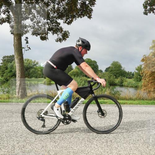 30.08.2026 - Elbe Triathlon Hamburg Michael Burmester http://msf.ph/oto/10051848 30.08.2026 10:01:23 Radfahren 264, 520, 556, 864 meine-sportfotos.de