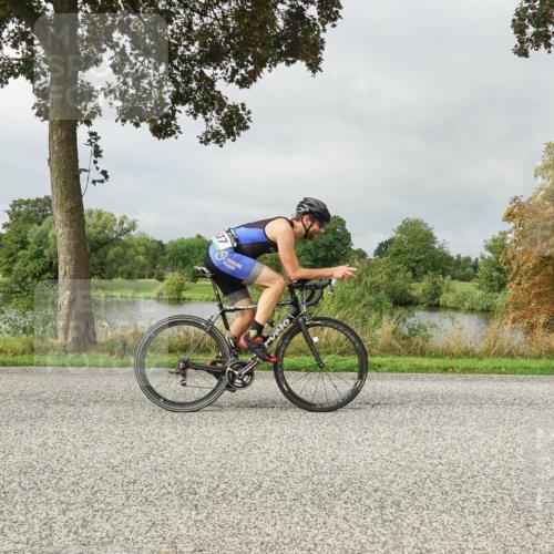 30.08.2026 - Elbe Triathlon Hamburg Michael Burmester http://msf.ph/oto/10051859 30.08.2026 10:01:34 Radfahren 475, 566, 618, 637, 782, 975 meine-sportfotos.de