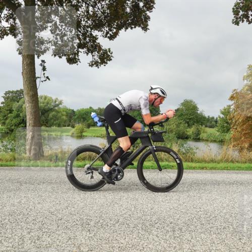 30.08.2026 - Elbe Triathlon Hamburg Michael Burmester http://msf.ph/oto/10051869 30.08.2026 10:01:41 Radfahren 566, 620, 651, 975 meine-sportfotos.de