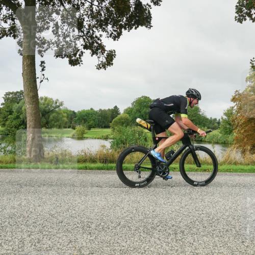 30.08.2026 - Elbe Triathlon Hamburg Michael Burmester http://msf.ph/oto/10051956 30.08.2026 10:02:56 Radfahren 493, 582, 598, 639, 670, 862, 870, 942, 978, 1894 meine-sportfotos.de