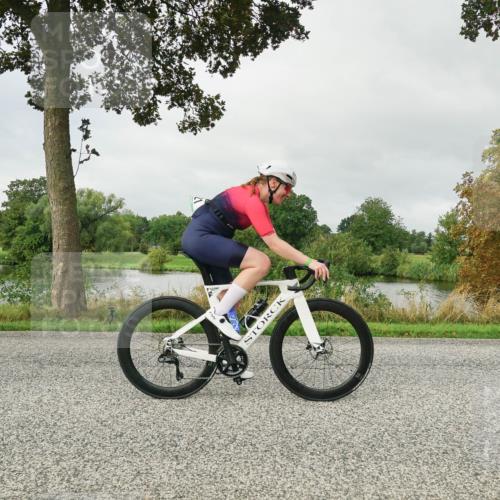 30.08.2026 - Elbe Triathlon Hamburg Michael Burmester http://msf.ph/oto/10051974 30.08.2026 10:03:05 Radfahren 460, 484, 567, 582, 666, 857, 921, 1894 meine-sportfotos.de