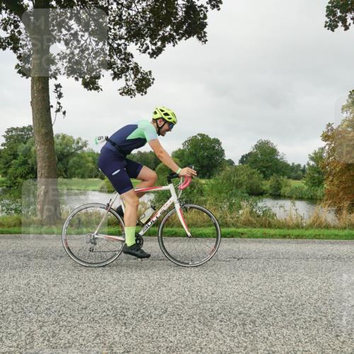 30.08.2026 - Elbe Triathlon Hamburg Michael Burmester http://msf.ph/oto/10052014 30.08.2026 10:03:50 Radfahren 426, 536, 589, 795, 805 meine-sportfotos.de