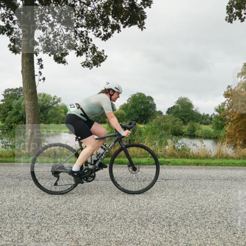 30.08.2026 - Elbe Triathlon Hamburg Michael Burmester http://msf.ph/oto/10052028 30.08.2026 10:04:04 Radfahren 521, 847, 953 meine-sportfotos.de