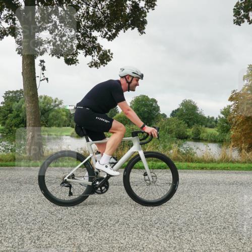 30.08.2026 - Elbe Triathlon Hamburg Michael Burmester http://msf.ph/oto/10052045 30.08.2026 10:04:31 Radfahren 553, 623, 809, 904 meine-sportfotos.de