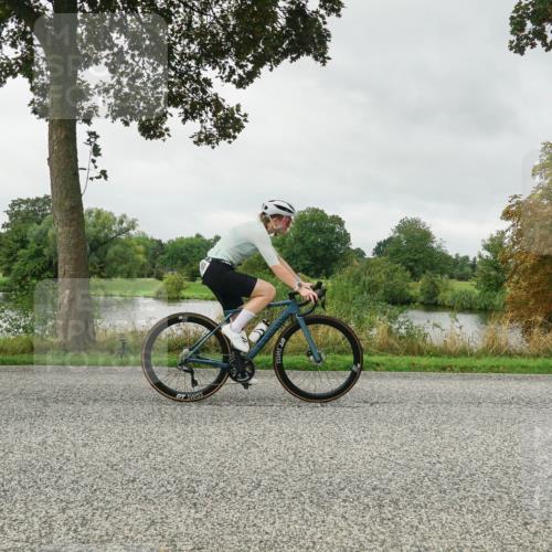 30.08.2026 - Elbe Triathlon Hamburg Michael Burmester http://msf.ph/oto/10052047 30.08.2026 10:04:36 Radfahren 809, 904 meine-sportfotos.de