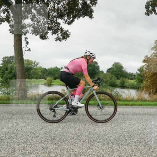 30.08.2026 - Elbe Triathlon Hamburg Michael Burmester http://msf.ph/oto/10052060 30.08.2026 10:05:04 Radfahren 821, 868, 925 meine-sportfotos.de