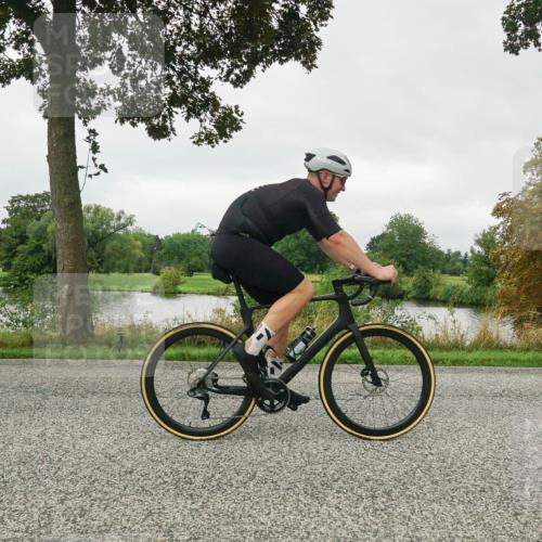 30.08.2026 - Elbe Triathlon Hamburg Michael Burmester http://msf.ph/oto/10052129 30.08.2026 10:06:33 Radfahren 490, 498, 609, 906 meine-sportfotos.de