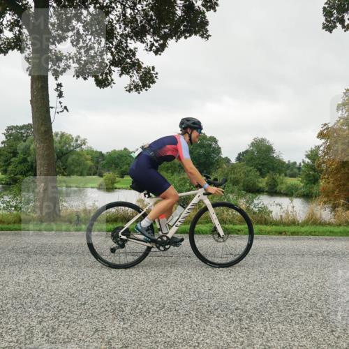 30.08.2026 - Elbe Triathlon Hamburg Michael Burmester http://msf.ph/oto/10052148 30.08.2026 10:06:42 Radfahren 555, 814, 822, 845, 875, 946 meine-sportfotos.de