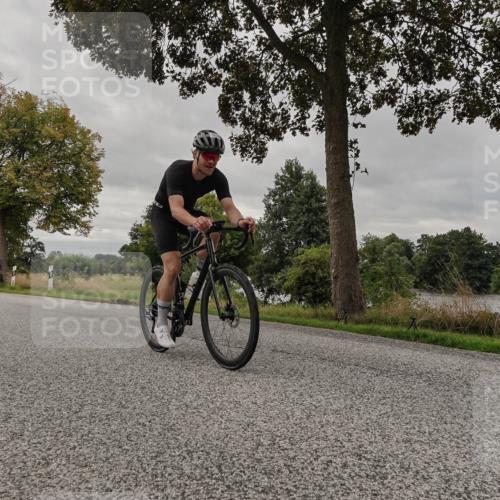 30.08.2026 - Elbe Triathlon Hamburg Michael Burmester http://msf.ph/oto/10052199 30.08.2026 10:30:15 Radfahren 797, 1030 meine-sportfotos.de