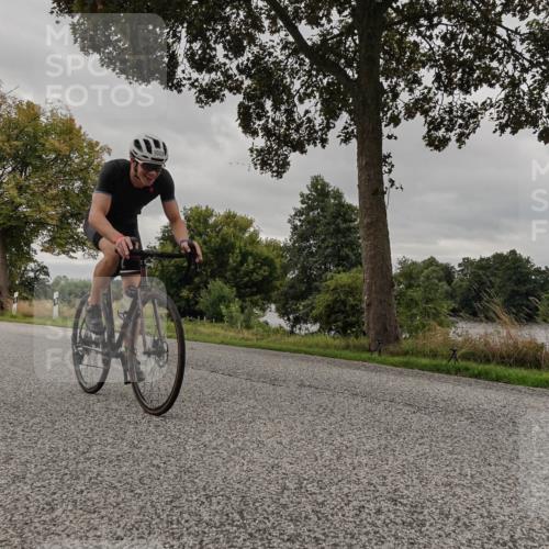 30.08.2026 - Elbe Triathlon Hamburg Michael Burmester http://msf.ph/oto/10052216 30.08.2026 10:30:34 Radfahren 604, 872, 907, 984, 1028, 1084 meine-sportfotos.de
