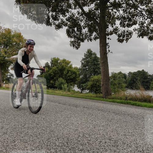30.08.2026 - Elbe Triathlon Hamburg Michael Burmester http://msf.ph/oto/10052221 30.08.2026 10:30:38 Radfahren 604, 780, 838, 872, 907, 926, 984 meine-sportfotos.de