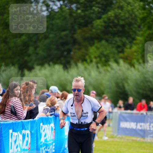30.08.2026 - Elbe Triathlon Hamburg LAZAROV Photography http://msf.ph/oto/10052249 30.08.2026 10:45:52 Ziel 273, 319 meine-sportfotos.de