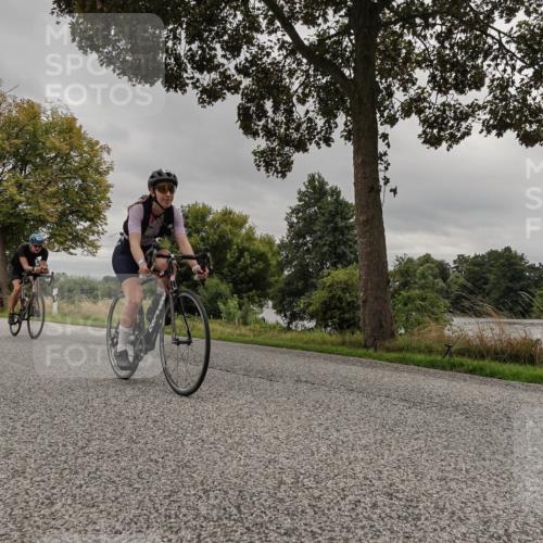30.08.2026 - Elbe Triathlon Hamburg Michael Burmester http://msf.ph/oto/10052263 30.08.2026 10:31:11 Radfahren 646, 833, 880, 1099 meine-sportfotos.de