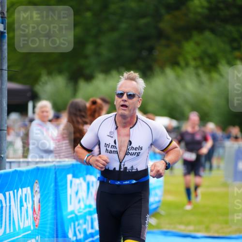 30.08.2026 - Elbe Triathlon Hamburg LAZAROV Photography http://msf.ph/oto/10052268 30.08.2026 10:45:53 Ziel 273, 319 meine-sportfotos.de