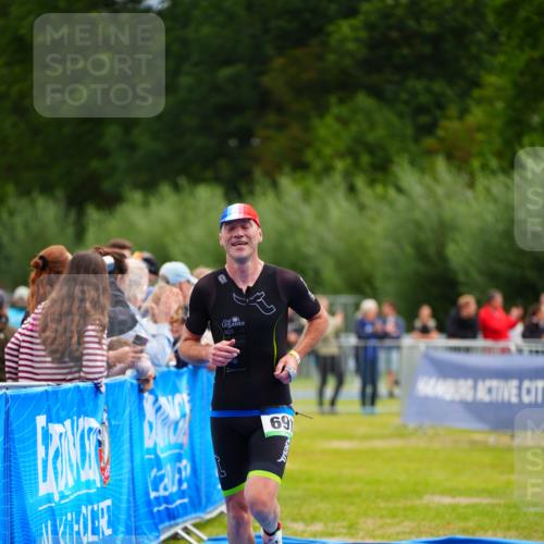 30.08.2026 - Elbe Triathlon Hamburg LAZAROV Photography http://msf.ph/oto/10052382 30.08.2026 10:46:14 Ziel 691 meine-sportfotos.de