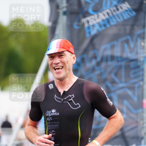 30.08.2026 - Elbe Triathlon Hamburg LAZAROV Photography http://msf.ph/oto/10052420 30.08.2026 10:46:16 Ziel 691 meine-sportfotos.de