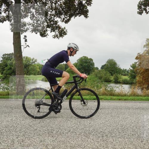 30.08.2026 - Elbe Triathlon Hamburg Michael Burmester http://msf.ph/oto/10052423 30.08.2026 10:10:41 Radfahren 419, 462, 541, 658, 849, 856, 911, 933, 960 meine-sportfotos.de
