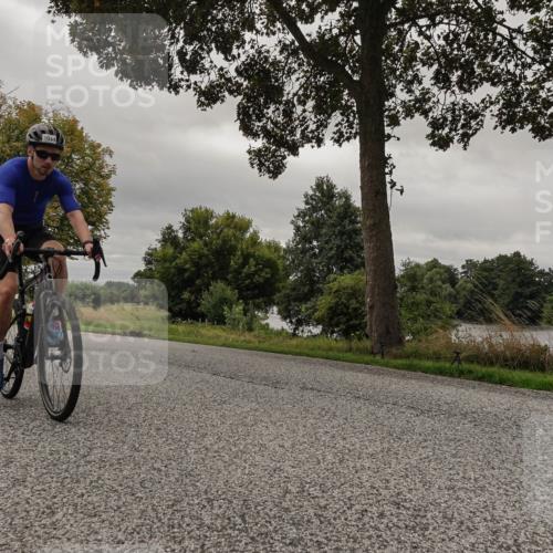 30.08.2026 - Elbe Triathlon Hamburg Michael Burmester http://msf.ph/oto/10052427 30.08.2026 10:33:13 Radfahren 826, 1007, 1044 meine-sportfotos.de