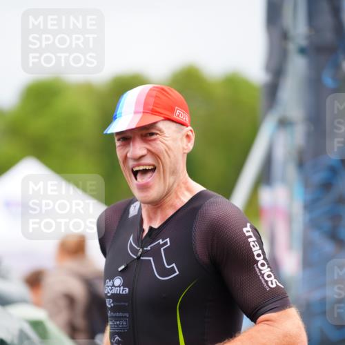 30.08.2026 - Elbe Triathlon Hamburg LAZAROV Photography http://msf.ph/oto/10052428 30.08.2026 10:46:17 Ziel 691 meine-sportfotos.de