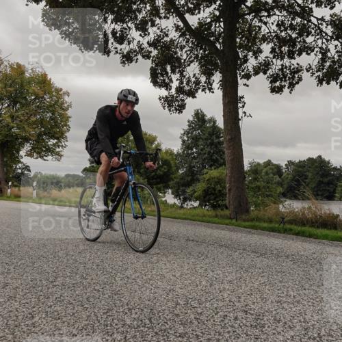 30.08.2026 - Elbe Triathlon Hamburg Michael Burmester http://msf.ph/oto/10052454 30.08.2026 10:33:37 Radfahren 912, 1017 meine-sportfotos.de