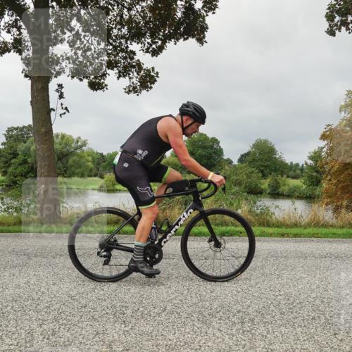 30.08.2026 - Elbe Triathlon Hamburg Michael Burmester http://msf.ph/oto/10052500 30.08.2026 10:12:06 Radfahren 400, 665, 698, 742, 757, 969 meine-sportfotos.de