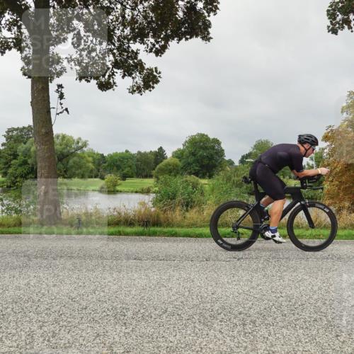 30.08.2026 - Elbe Triathlon Hamburg Michael Burmester http://msf.ph/oto/10052506 30.08.2026 10:12:12 Radfahren 400, 665, 698, 710, 853, 980 meine-sportfotos.de