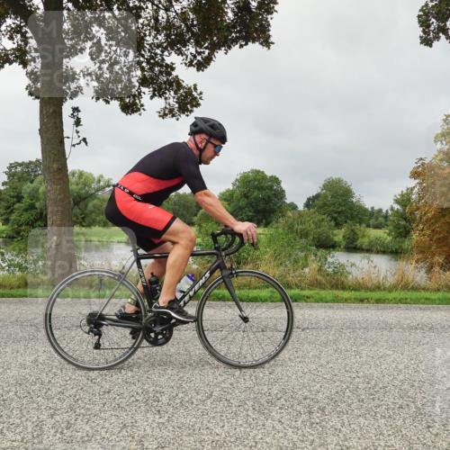 30.08.2026 - Elbe Triathlon Hamburg Michael Burmester http://msf.ph/oto/10052512 30.08.2026 10:12:14 Radfahren 400, 488, 665, 698, 710, 853, 980 meine-sportfotos.de