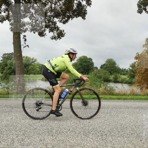 30.08.2026 - Elbe Triathlon Hamburg Michael Burmester http://msf.ph/oto/10052517 30.08.2026 10:12:16 Radfahren 488, 698, 710, 853, 980 meine-sportfotos.de