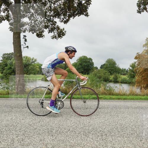 30.08.2026 - Elbe Triathlon Hamburg Michael Burmester http://msf.ph/oto/10052520 30.08.2026 10:12:20 Radfahren 488, 833, 902, 976, 980 meine-sportfotos.de