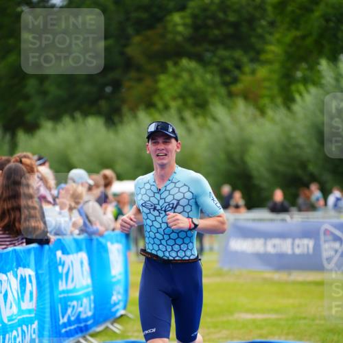 30.08.2026 - Elbe Triathlon Hamburg LAZAROV Photography http://msf.ph/oto/10052522 30.08.2026 10:46:39 Ziel 354, 508 meine-sportfotos.de