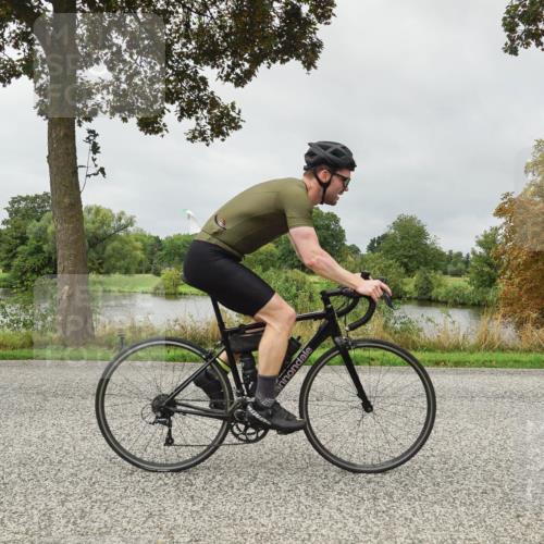 30.08.2026 - Elbe Triathlon Hamburg Michael Burmester http://msf.ph/oto/10052529 30.08.2026 10:12:29 Radfahren 437, 569, 734, 833, 902, 939, 976 meine-sportfotos.de