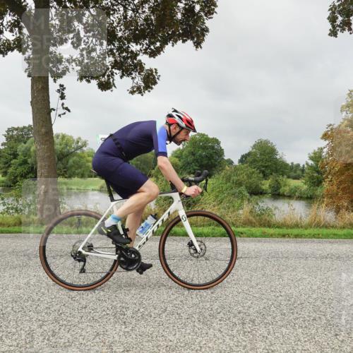 30.08.2026 - Elbe Triathlon Hamburg Michael Burmester http://msf.ph/oto/10052536 30.08.2026 10:12:38 Radfahren 648, 779 meine-sportfotos.de