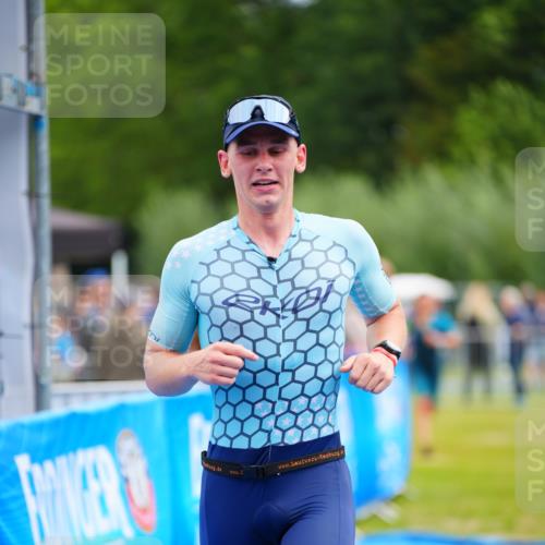30.08.2026 - Elbe Triathlon Hamburg LAZAROV Photography http://msf.ph/oto/10052541 30.08.2026 10:46:40 Ziel 354, 508 meine-sportfotos.de