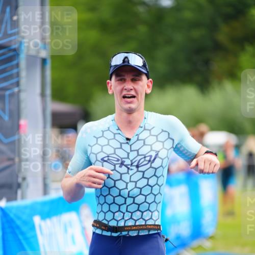 30.08.2026 - Elbe Triathlon Hamburg LAZAROV Photography http://msf.ph/oto/10052544 30.08.2026 10:46:40 Ziel 354, 508 meine-sportfotos.de