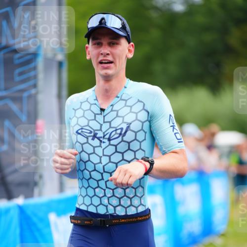 30.08.2026 - Elbe Triathlon Hamburg LAZAROV Photography http://msf.ph/oto/10052548 30.08.2026 10:46:40 Ziel 354, 508 meine-sportfotos.de