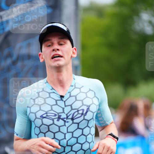 30.08.2026 - Elbe Triathlon Hamburg LAZAROV Photography http://msf.ph/oto/10052554 30.08.2026 10:46:41 Ziel 293, 354, 508 meine-sportfotos.de