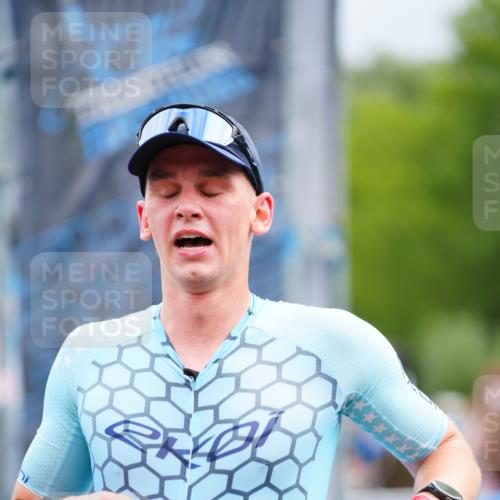 30.08.2026 - Elbe Triathlon Hamburg LAZAROV Photography http://msf.ph/oto/10052558 30.08.2026 10:46:41 Ziel 293, 354, 508 meine-sportfotos.de