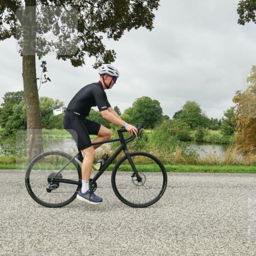 30.08.2026 - Elbe Triathlon Hamburg Michael Burmester http://msf.ph/oto/10052574 30.08.2026 10:13:07 Radfahren 797 meine-sportfotos.de