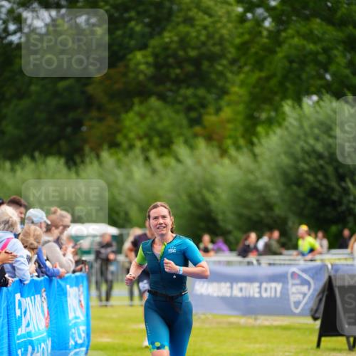 30.08.2026 - Elbe Triathlon Hamburg LAZAROV Photography http://msf.ph/oto/10052575 30.08.2026 10:46:45 Ziel 293, 354 meine-sportfotos.de