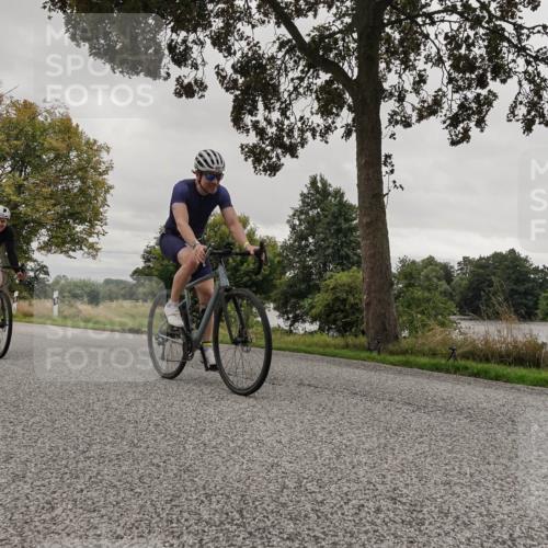 30.08.2026 - Elbe Triathlon Hamburg Michael Burmester http://msf.ph/oto/10052581 30.08.2026 10:35:43 Radfahren 697, 726, 798, 998, 1115, 1148 meine-sportfotos.de