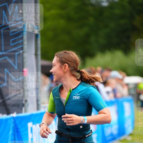 30.08.2026 - Elbe Triathlon Hamburg LAZAROV Photography http://msf.ph/oto/10052615 30.08.2026 10:46:48 Ziel 293, 354, 544 meine-sportfotos.de
