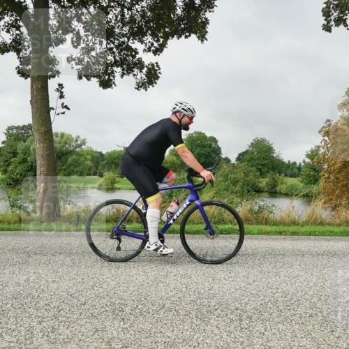 30.08.2026 - Elbe Triathlon Hamburg Michael Burmester http://msf.ph/oto/10052643 30.08.2026 10:14:02 Radfahren 585, 611, 646, 799, 881, 1896 meine-sportfotos.de