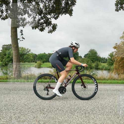 30.08.2026 - Elbe Triathlon Hamburg Michael Burmester http://msf.ph/oto/10052646 30.08.2026 10:14:03 Radfahren 585, 611, 646, 799, 1896 meine-sportfotos.de