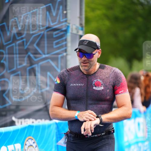 30.08.2026 - Elbe Triathlon Hamburg LAZAROV Photography http://msf.ph/oto/10052658 30.08.2026 10:46:52 Ziel 293, 544 meine-sportfotos.de