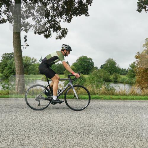 30.08.2026 - Elbe Triathlon Hamburg Michael Burmester http://msf.ph/oto/10052659 30.08.2026 10:14:26 Radfahren 506, 720, 750, 803, 838, 932, 944 meine-sportfotos.de